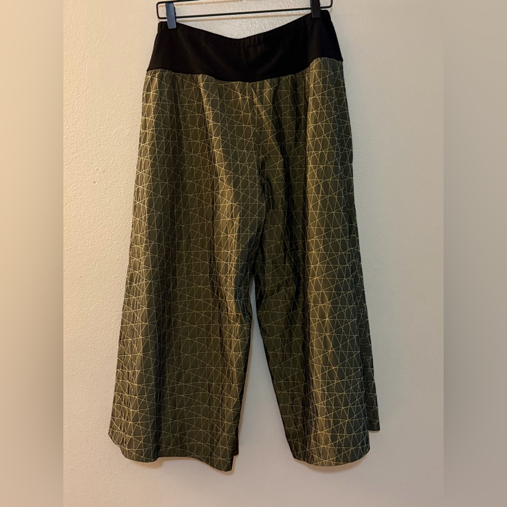Luukaa Olive Green Quilted Skirt-Pant with Black Waistband - Picture 5 of 8